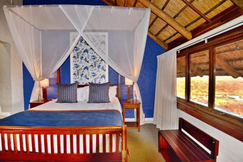 Victoria Falls Safari Lodge - image 3