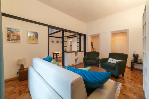 GuestHost - Trastevere Delightful Apartment, Рим (фото 4)