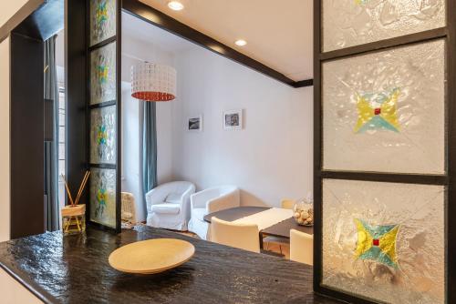 GuestHost - Trastevere Delightful Apartment, Рим (фото 7)