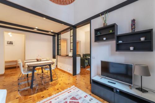GuestHost - Trastevere Delightful Apartment, Рим (фото 8)