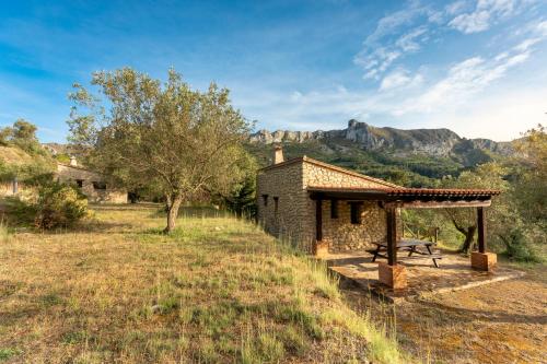  Casa Rural Ca Ferminet & Cabañas de montaña La Garriga in Benisili