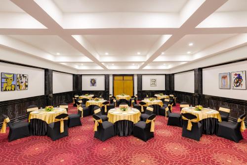 Ruang perjamuan, Lemon Tree Hotel Indore in Indore