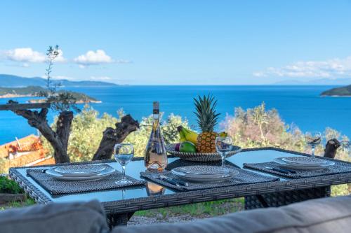 Azul Boutique Home in Vassilias - Ftelia