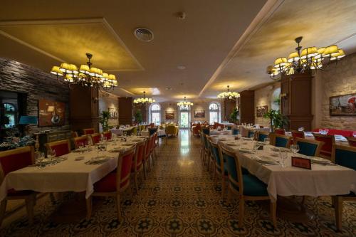 Restaurant, Grand Kadri Hotel - History Marked by Cristal Lebanon in Zahle