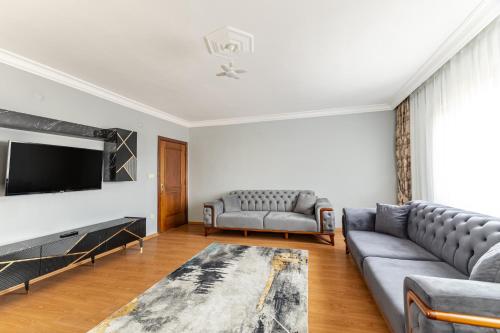 Spacious Flat 6 min to Trump Mall in Sisli