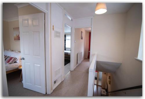 Lovely 3 bed Abode - Sleeps 5