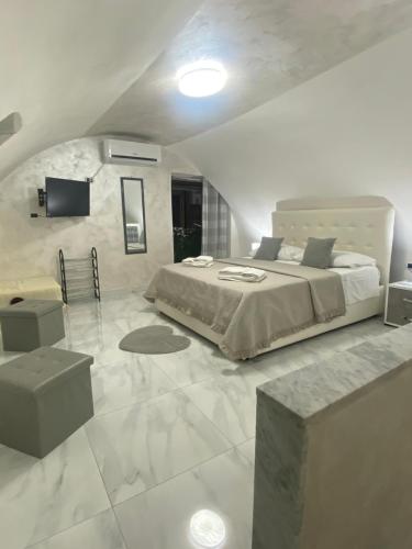 La casa dì pulcinella, Naples