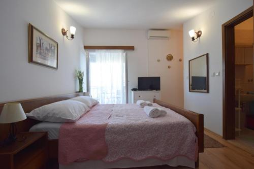 Apartments Pavic - image 10