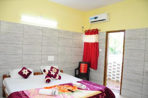 2 twin beds