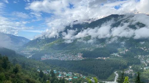 Pinnacle Retreat Manali