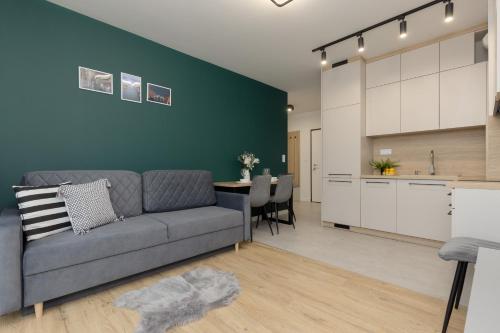 B&B Warsaw - Goodnight Apartments Białołęka with 2 Bedrooms & Parking by Renters - Bed and Breakfast Warsaw