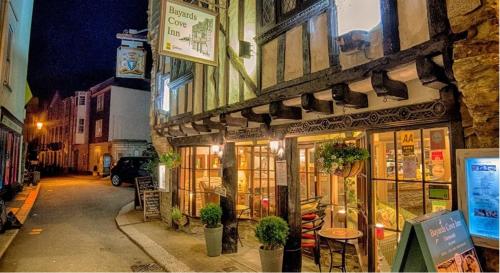 Surrounding environment, Dartmouth Town Centre 2 bedroom stylish apartment is perfect for families and couples with a happy & in Dartmouth