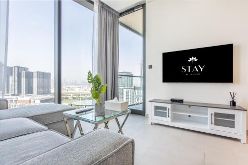 STAY BY LATINEM Luxury 1BR Holiday Home W1815 near Burj Khalifa