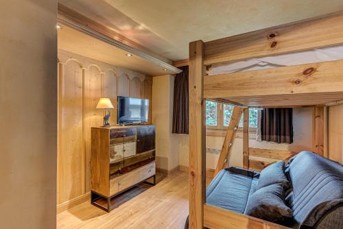 APARTMENT LONGVIEW - Central Chamonix - Sleeps 8 - main image