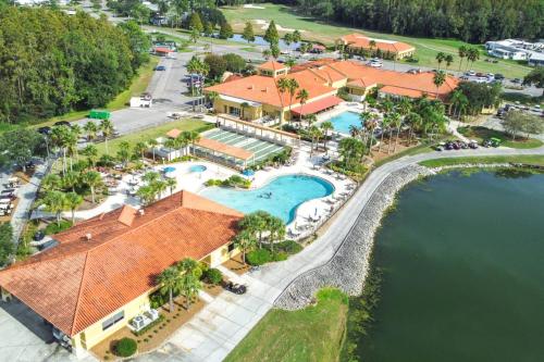 Cypress Lakes 55+ Seasonal Getaway in Lakeland, USA