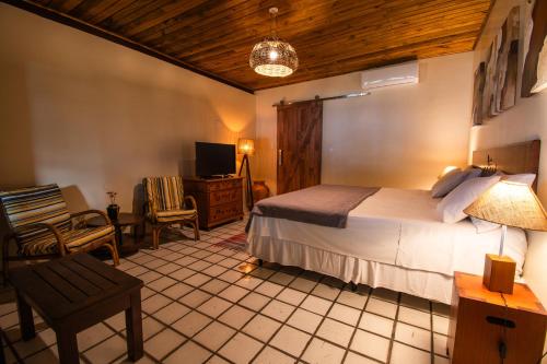 Deluxe Suite with Sea View image 9