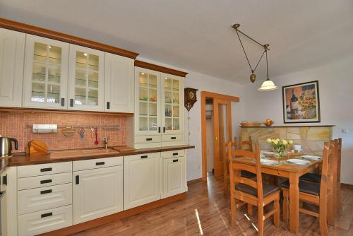 Ferienhaus Chalet zur Werraquelle in Masserberg