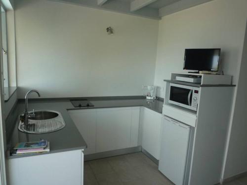 Petite maison meublée piscine Robert Martinique (Petite maison meublee piscine Robert Martinique) in Le Robert