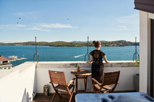 Suite with Terrace and Sea View image 4