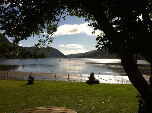 The Shore House - image 2