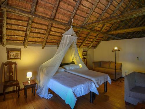 6-person bush villa at Kruger Park entrance Phalaborwa