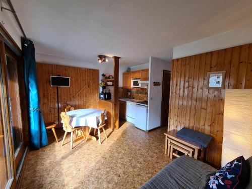 Appartement centre village, 4 personnes, 2 chambres - OPI19 - Apartment - Beaufort