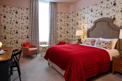  Deluxe Room image 2