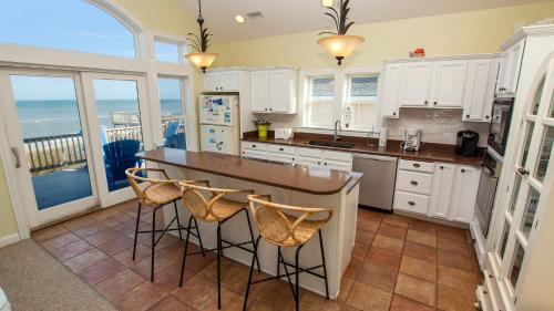 OCEANFRONT, Ocean Views, ELEVATOR, Private Beach Walkway, BB14, Heart Of Duck, Duck (photo 7)