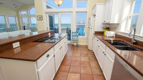 OCEANFRONT, Ocean Views, ELEVATOR, Private Beach Walkway, BB14, Heart Of Duck, Duck (photo 8)