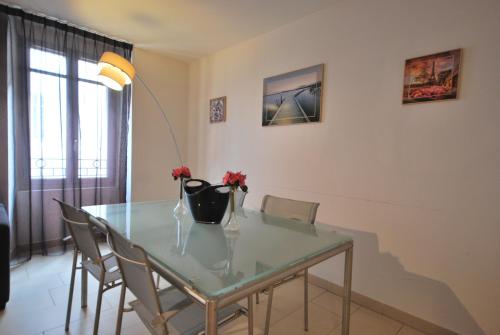 Vieux Port One Bedroom Apartment A08