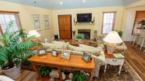 Oceanside, Community Amenities, Gated Community, Hot Tub, BU20, Eagle's Landing, Corolla (photo 3)