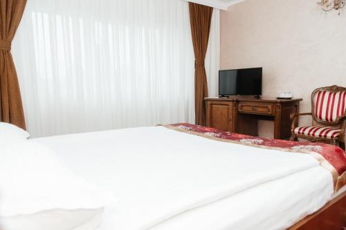 Hotel Capitol - image 3