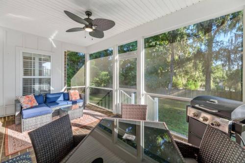 Létesítmények, Serene Smart Home, Big Backyard, Family and Friends in Killearn Estates