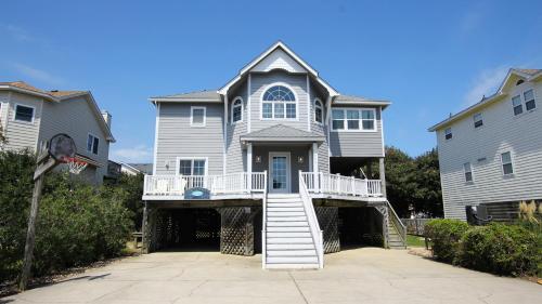 Oceanside, Hot Tub, Close to Beach, Sunroom, CP7, Shoulda Been Here Yesterday, Королла