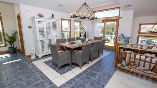 Oceanside, Close to Beach, Private Pool, Hot Tub, FS1, Duck Chill Inn, Duck (Foto 10)
