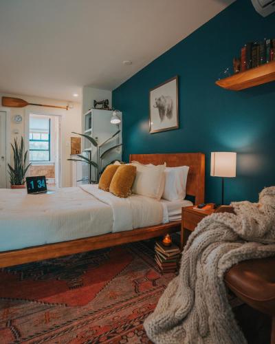 The Willow, Catskill