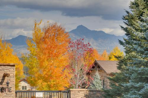 Village Lake Rustic Cabin Escape with Deck! - image 3