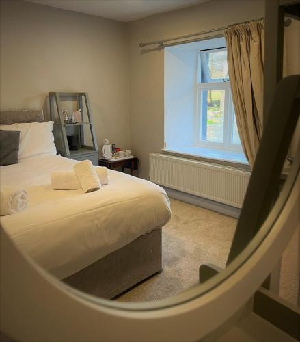 Marton Arms Hotel - image 12
