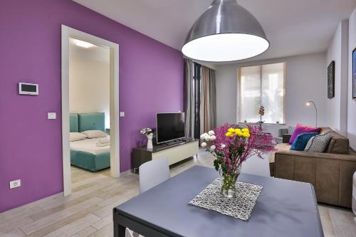 Apartment with Sea View image 5