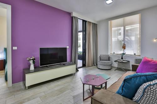 Apartment with Sea View image 2