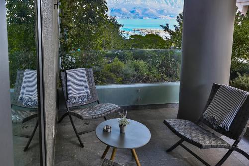 Apartment with Sea View image 8
