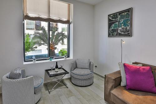 Apartment with Sea View image 4
