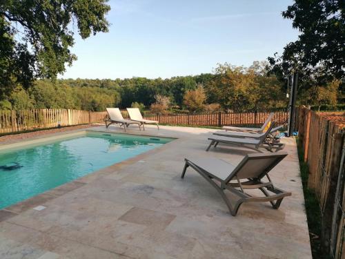 Gîte Les Mareillauds - Piscine gîte à louer Leygonnie
