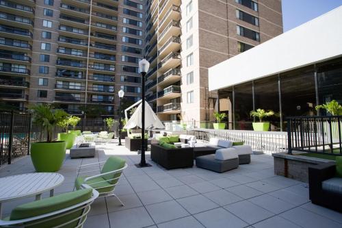 Elegant Apartment for Business Travelers at Crystal City in Arlington, USA