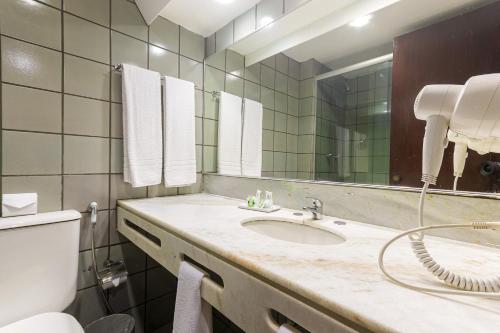 Hotel Golden Park Rio de Janeiro Aeroporto By Nacional Inn - Photo 2
