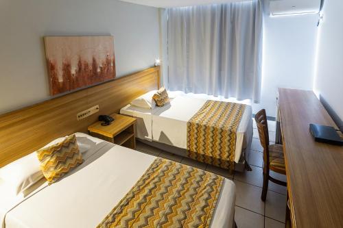 2 twin beds