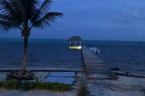 Modern house with océano view in Belize