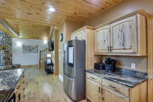 Spacious Terry Peak Cabin Less Than 1 Mi to Ski Lift