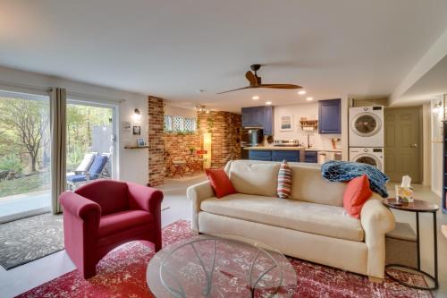 Renovated Studio on 5 Acres - Near Vineyards! in Crozet, USA