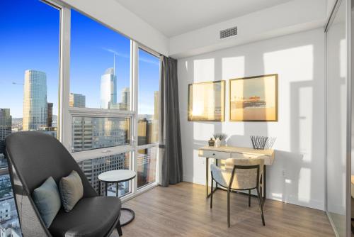 One Bedroom Suite & Office image 7